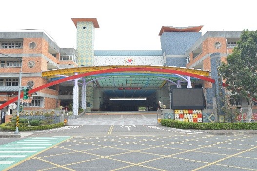 https://www.jdps.tyc.edu.tw/English_Website/English_A01.jpg